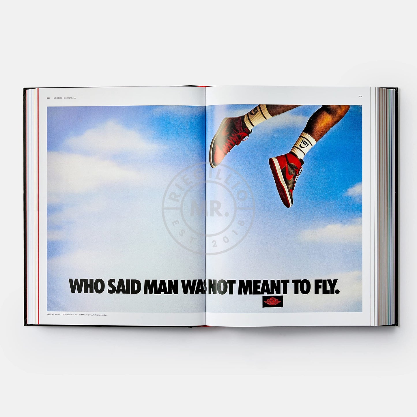 Table Book Sneaker Freaker – SOLED OUT: The Golden Age of Sneaker Advertising